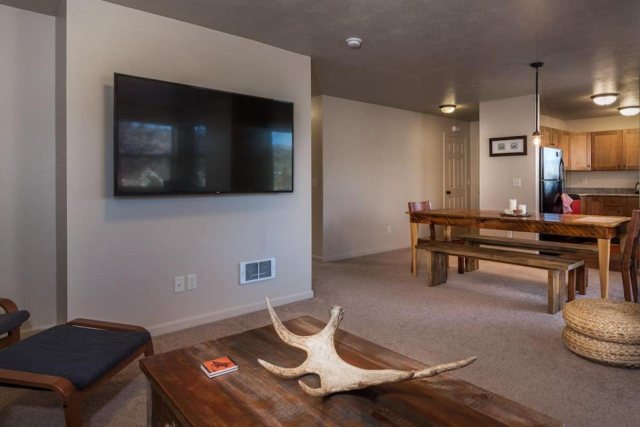 2 Bedroom Upstairs Condo With Ac In Victor, Id Extérieur photo